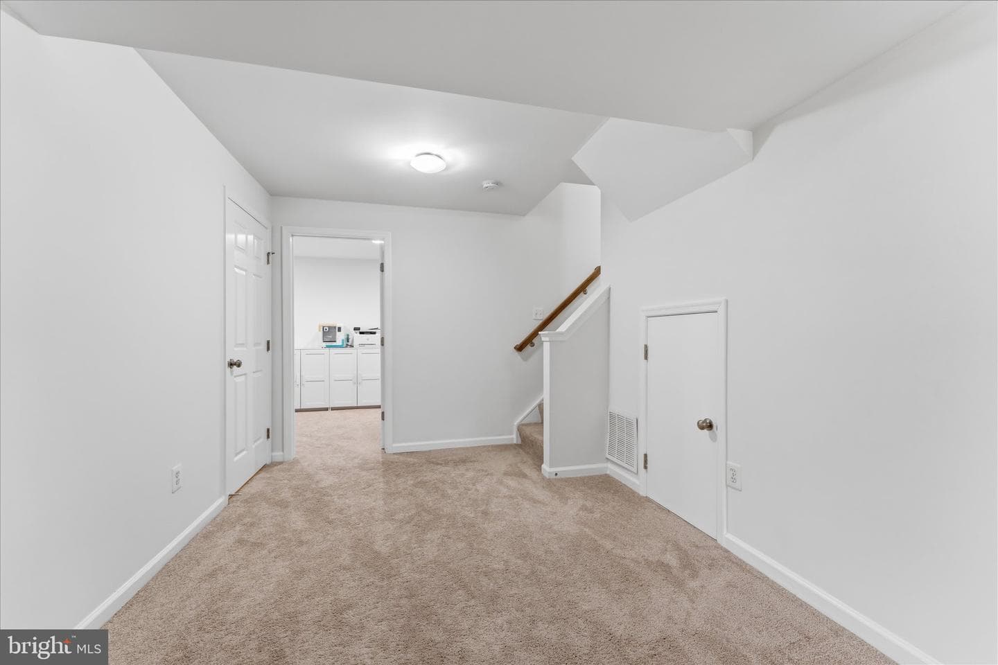 166 Shirley Square SE photo 34