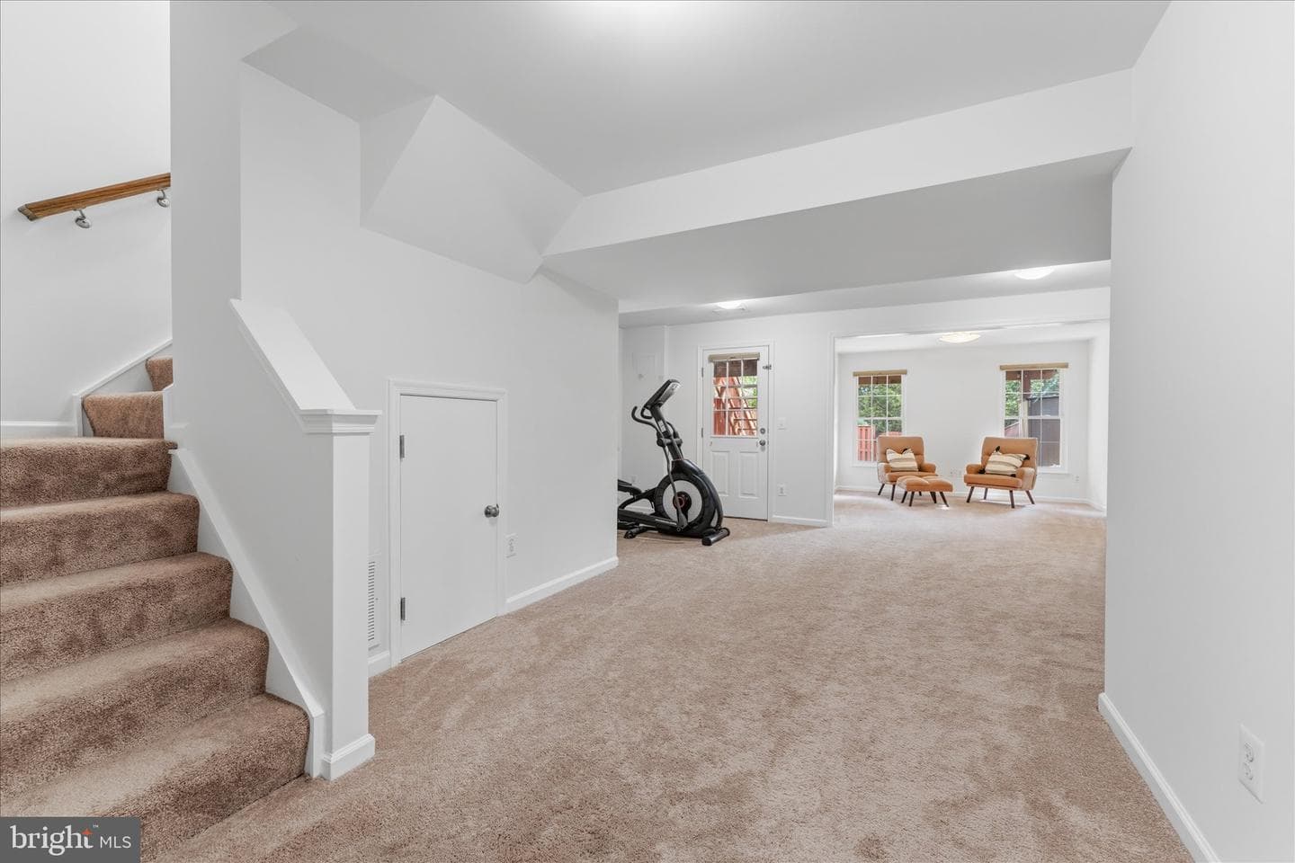 166 Shirley Square SE photo 35