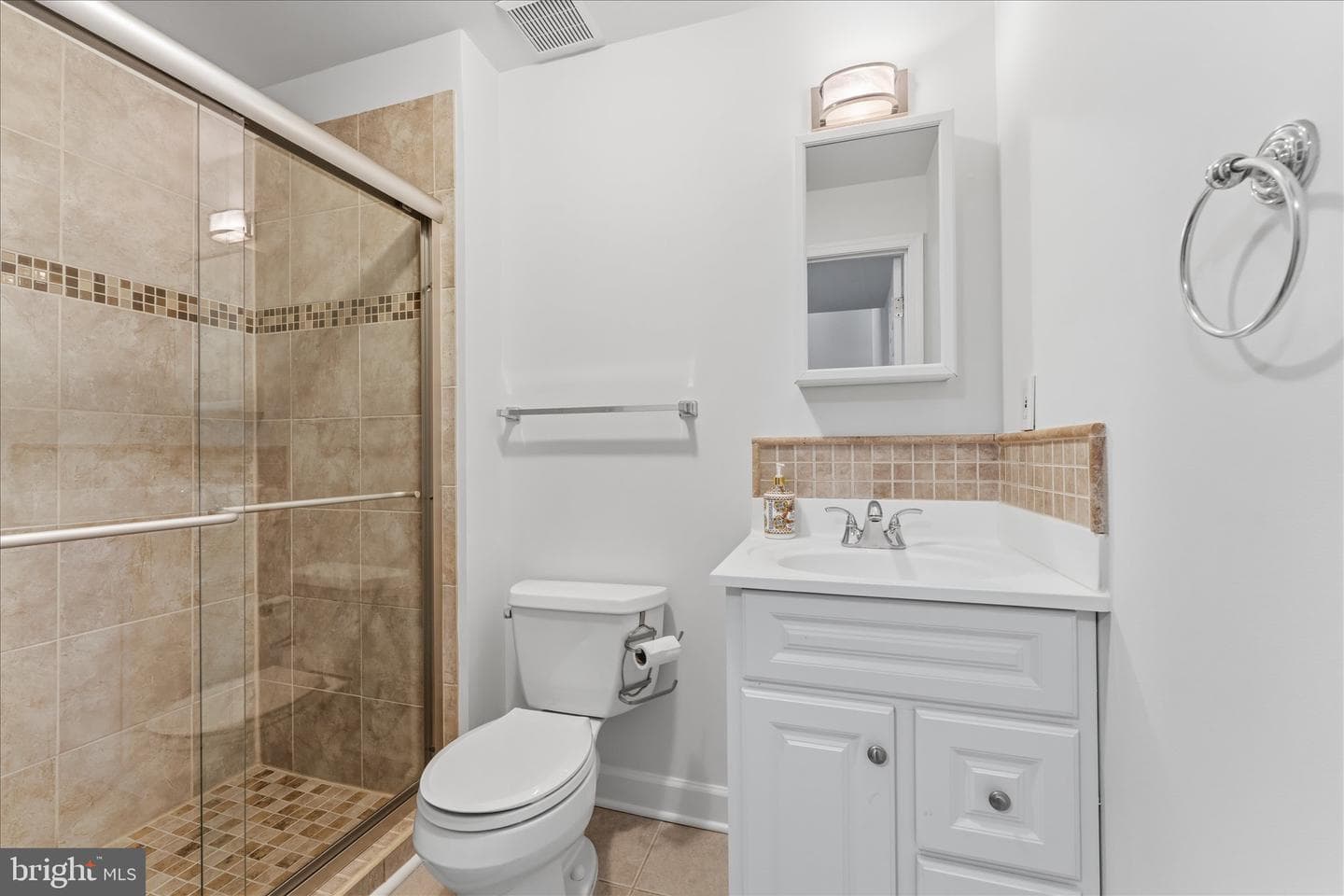 166 Shirley Square SE photo 36