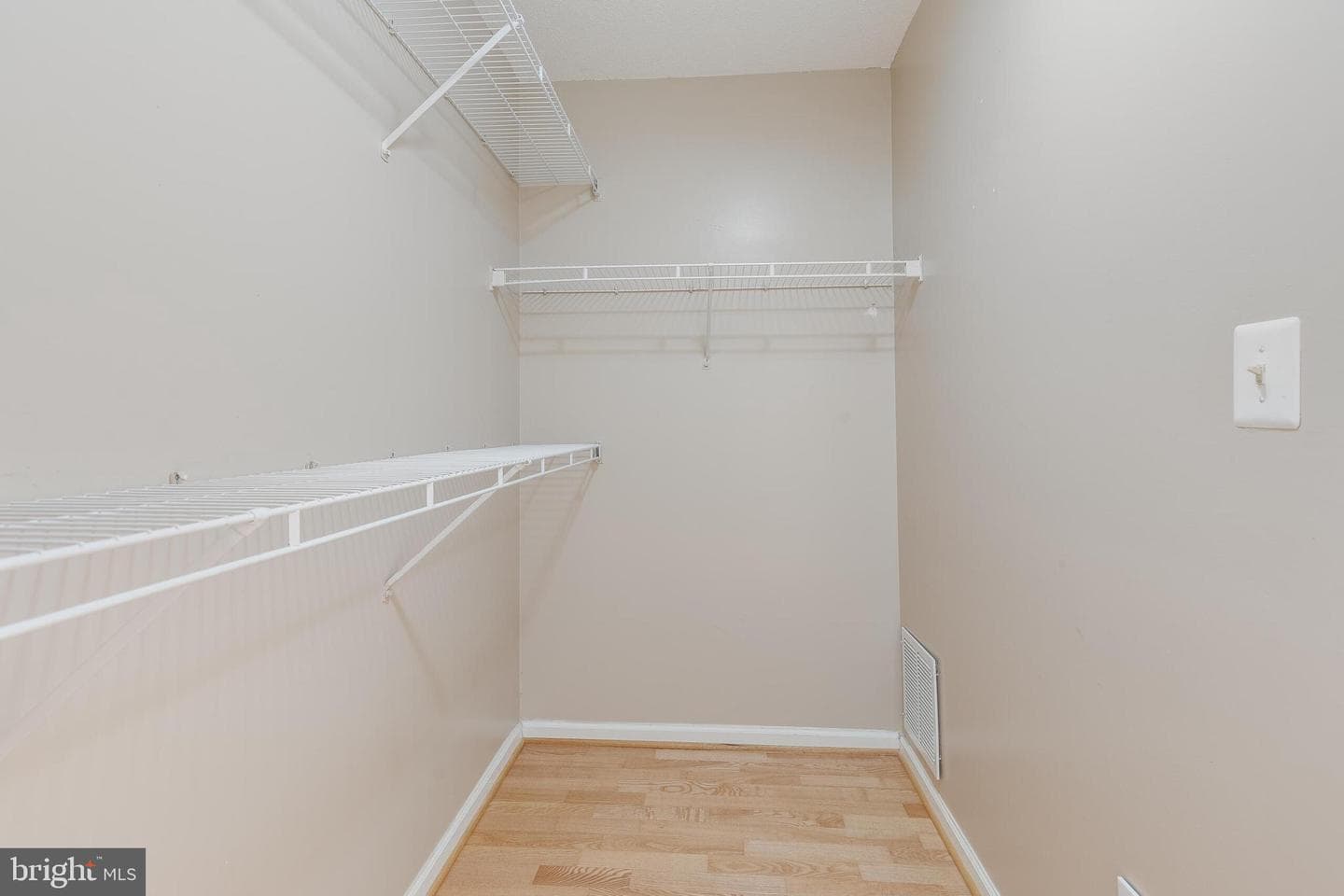 20313 Beechwood Terrace #102 photo 17