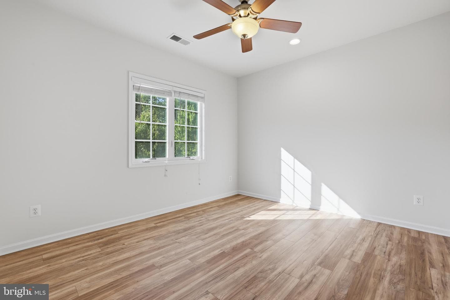 25209 Eisenhower Drive photo 45
