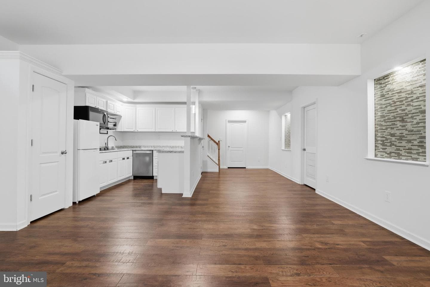 25209 Eisenhower Drive photo 55