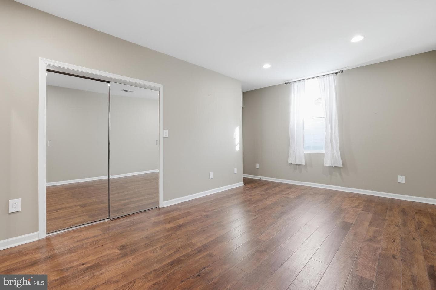 25209 Eisenhower Drive photo 58