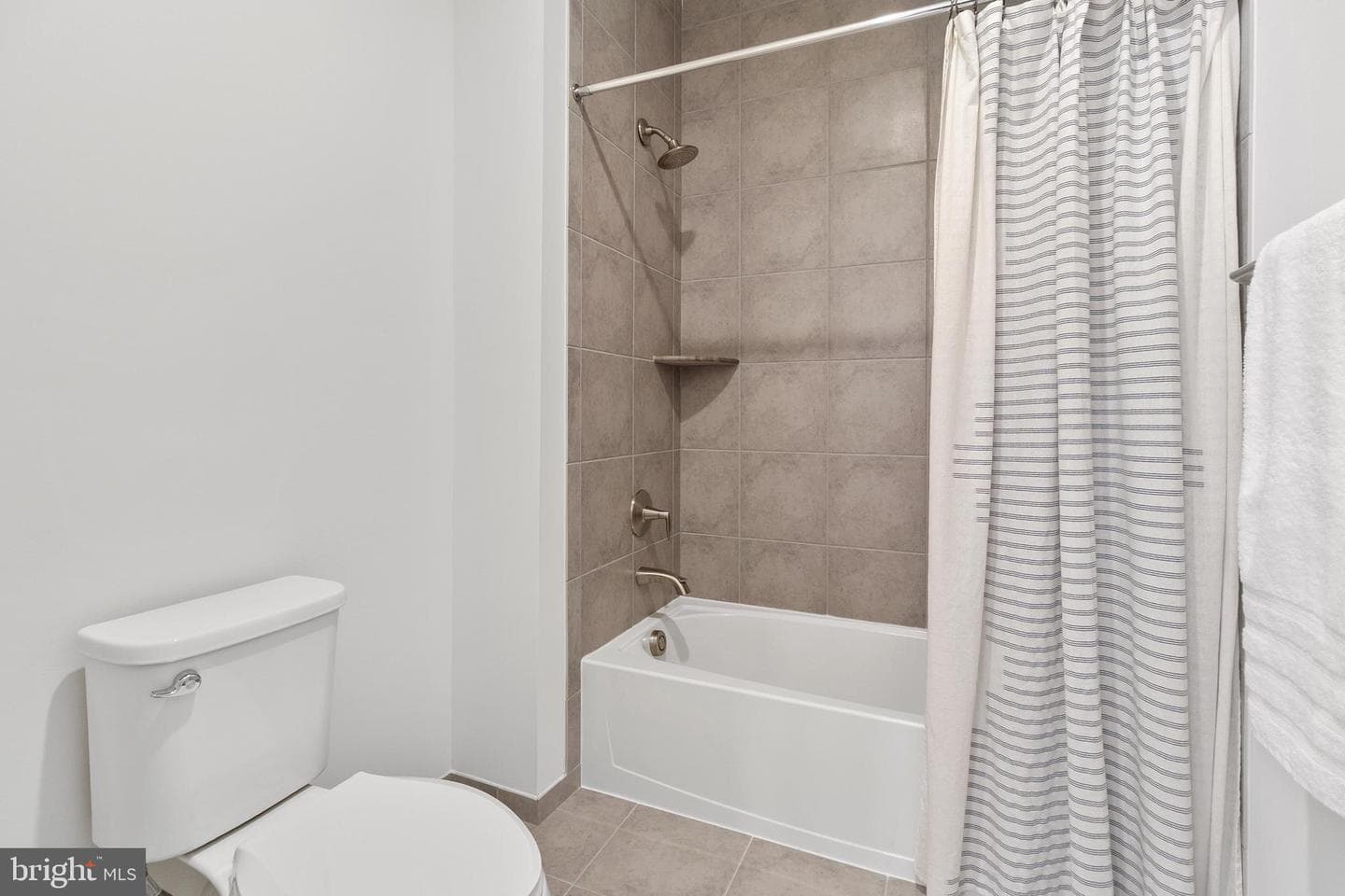 23664 Chalmers Crossing Terrace photo 39
