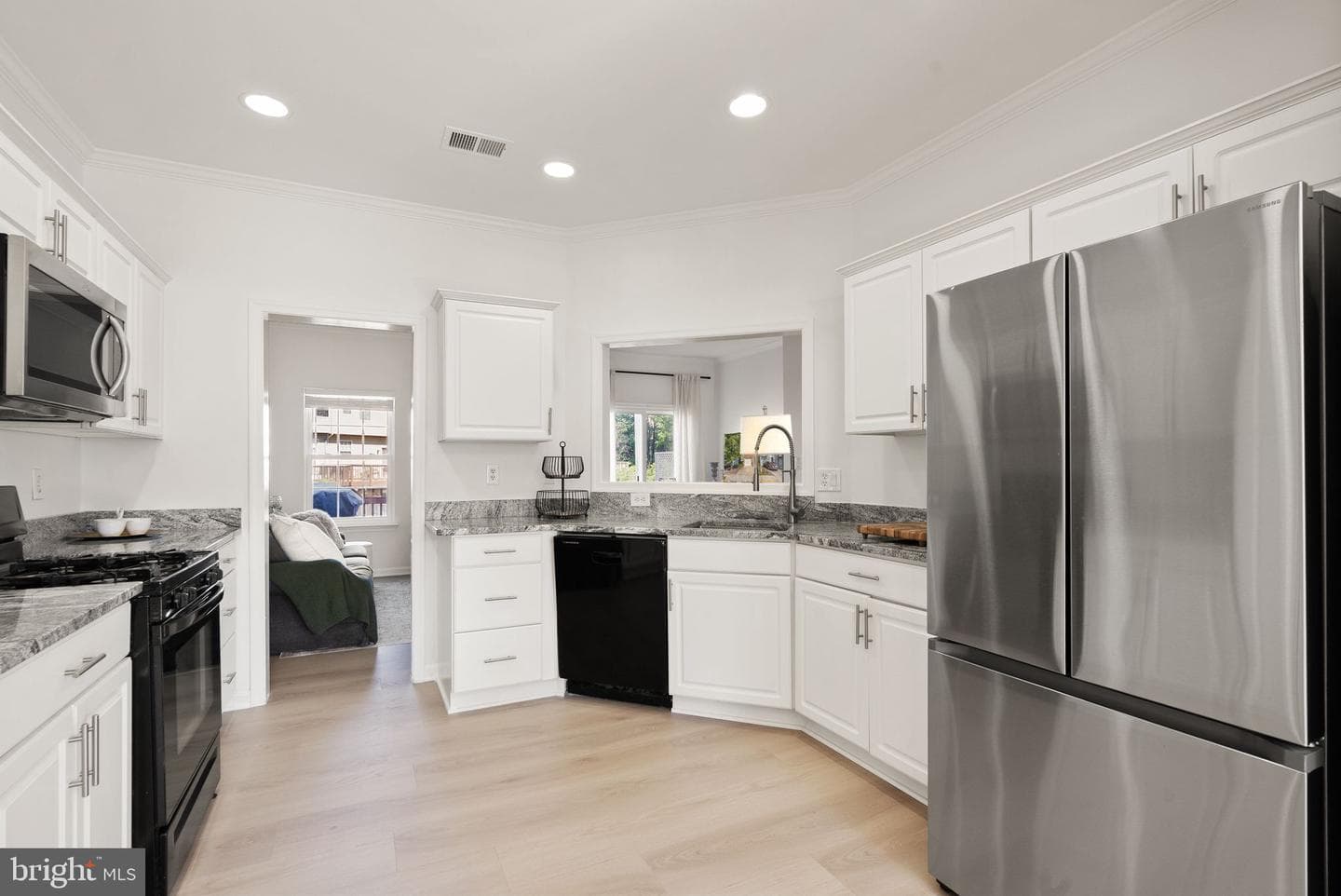 257 Golden Larch Terrace NE photo 10