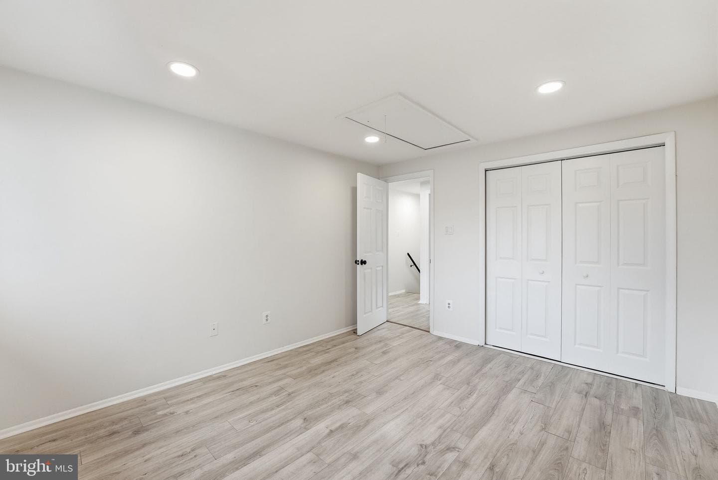 208 Willow Terrace photo 19