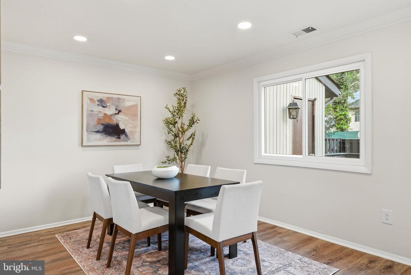 208 Willow Terrace photo 8