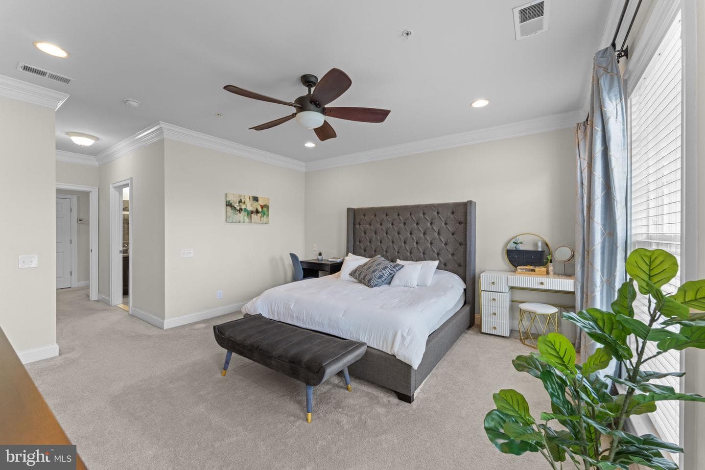 42831 Burrell Square photo 25