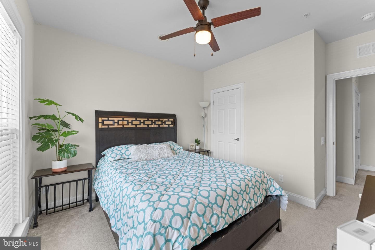 42831 Burrell Square photo 36