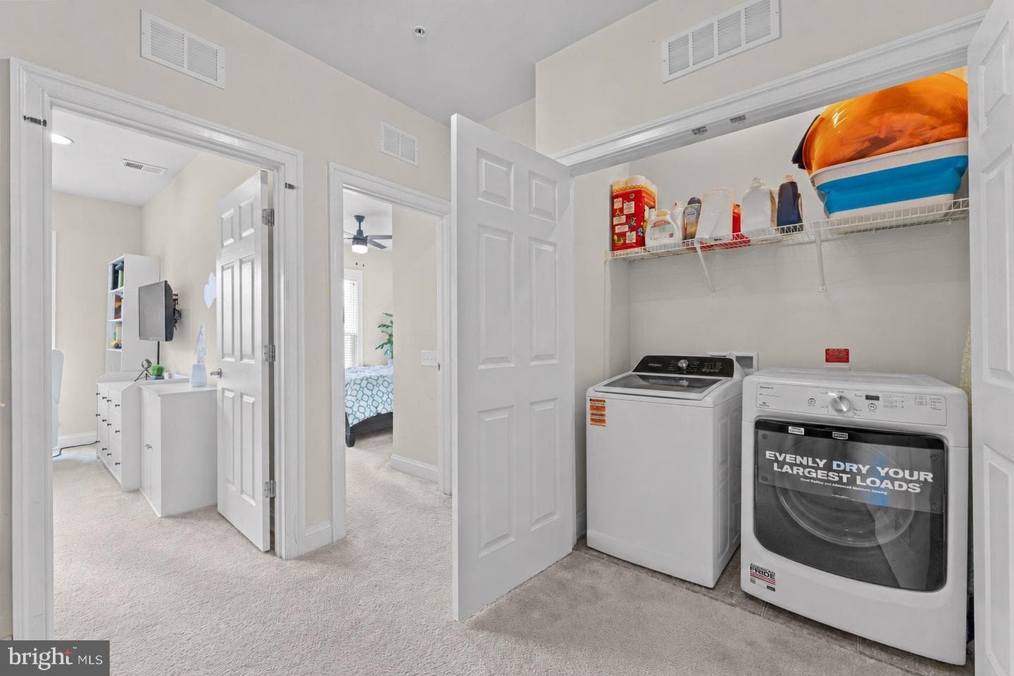 42831 Burrell Square photo 40
