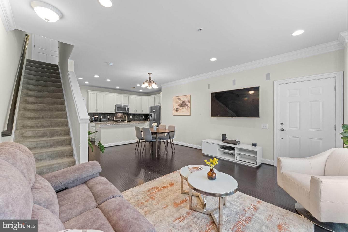 42831 Burrell Square photo 7