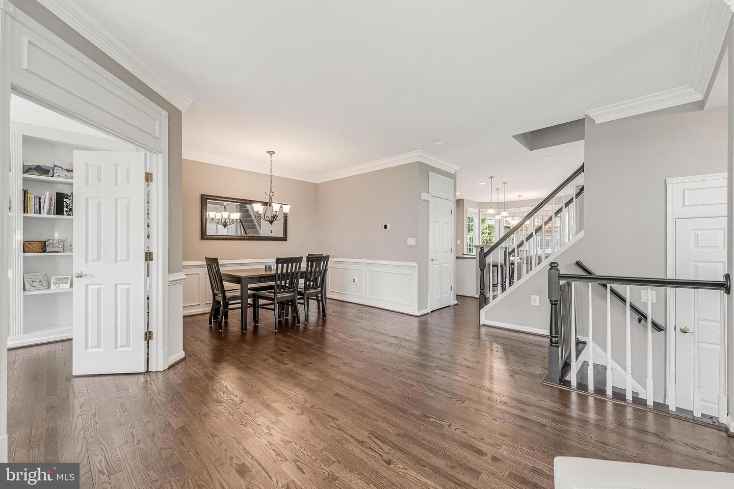 843 Revelstore Terrace NE photo 10