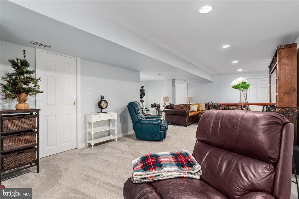 47076 Stillwood Place photo 42