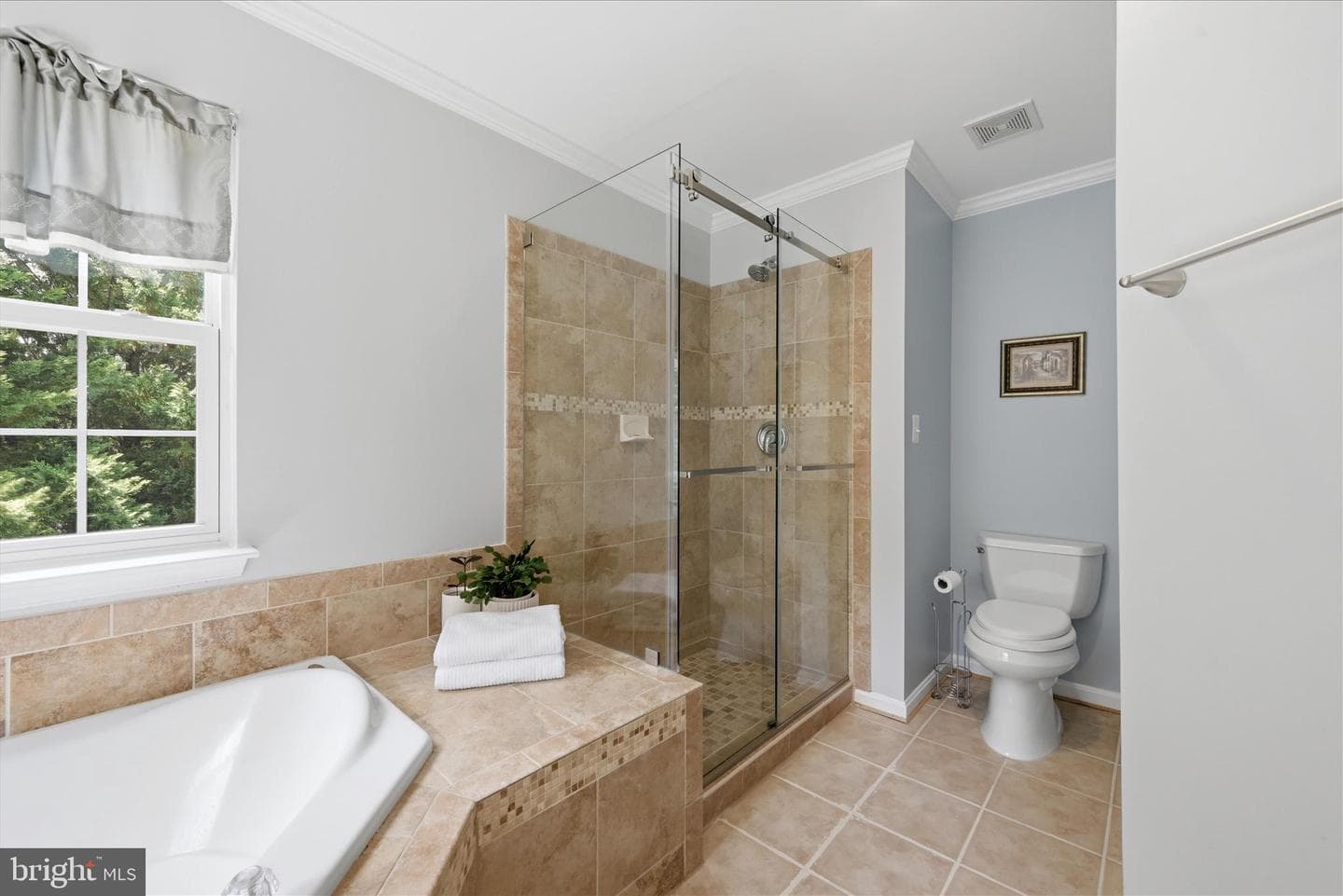 624 Newington Place NE photo 30