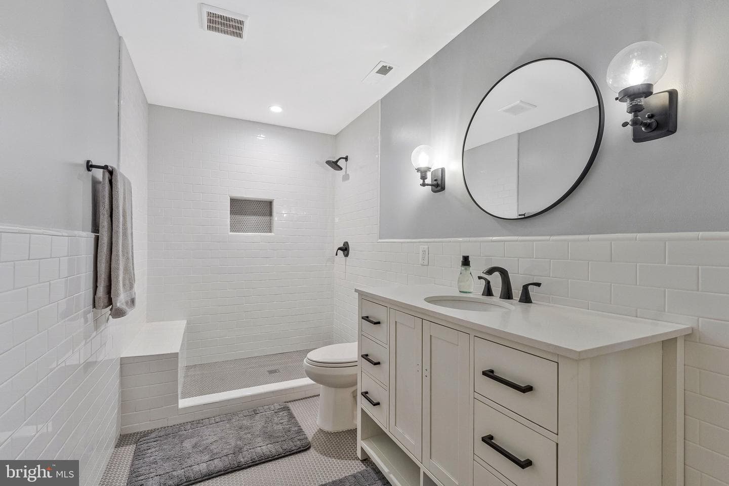 1007 Themis Street SE photo 38