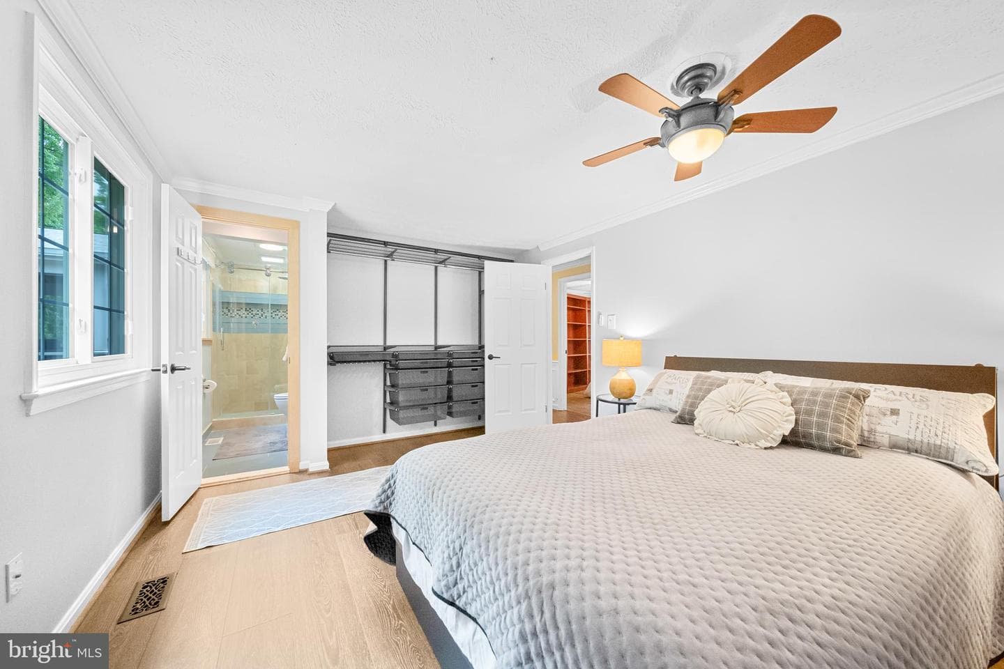 207 Silverleaf Drive photo 32
