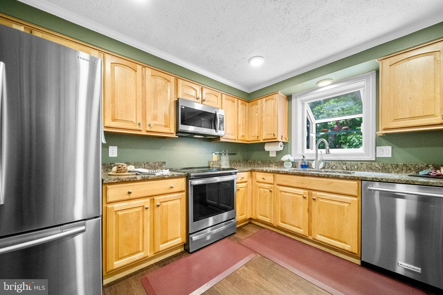 207 Silverleaf Drive photo 7