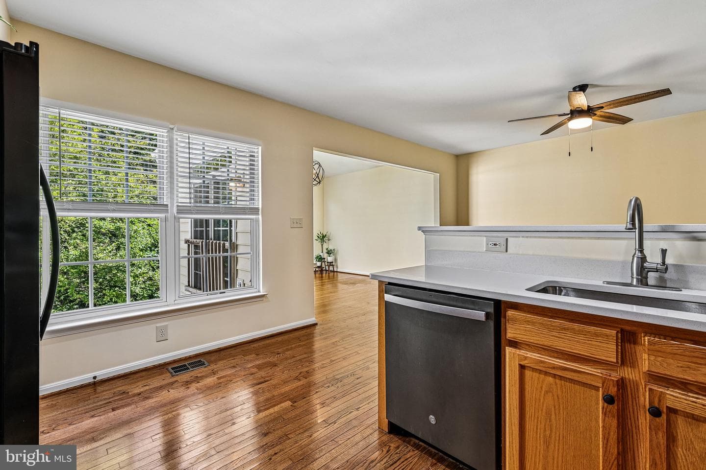 26071 Nimbleton Square photo 15