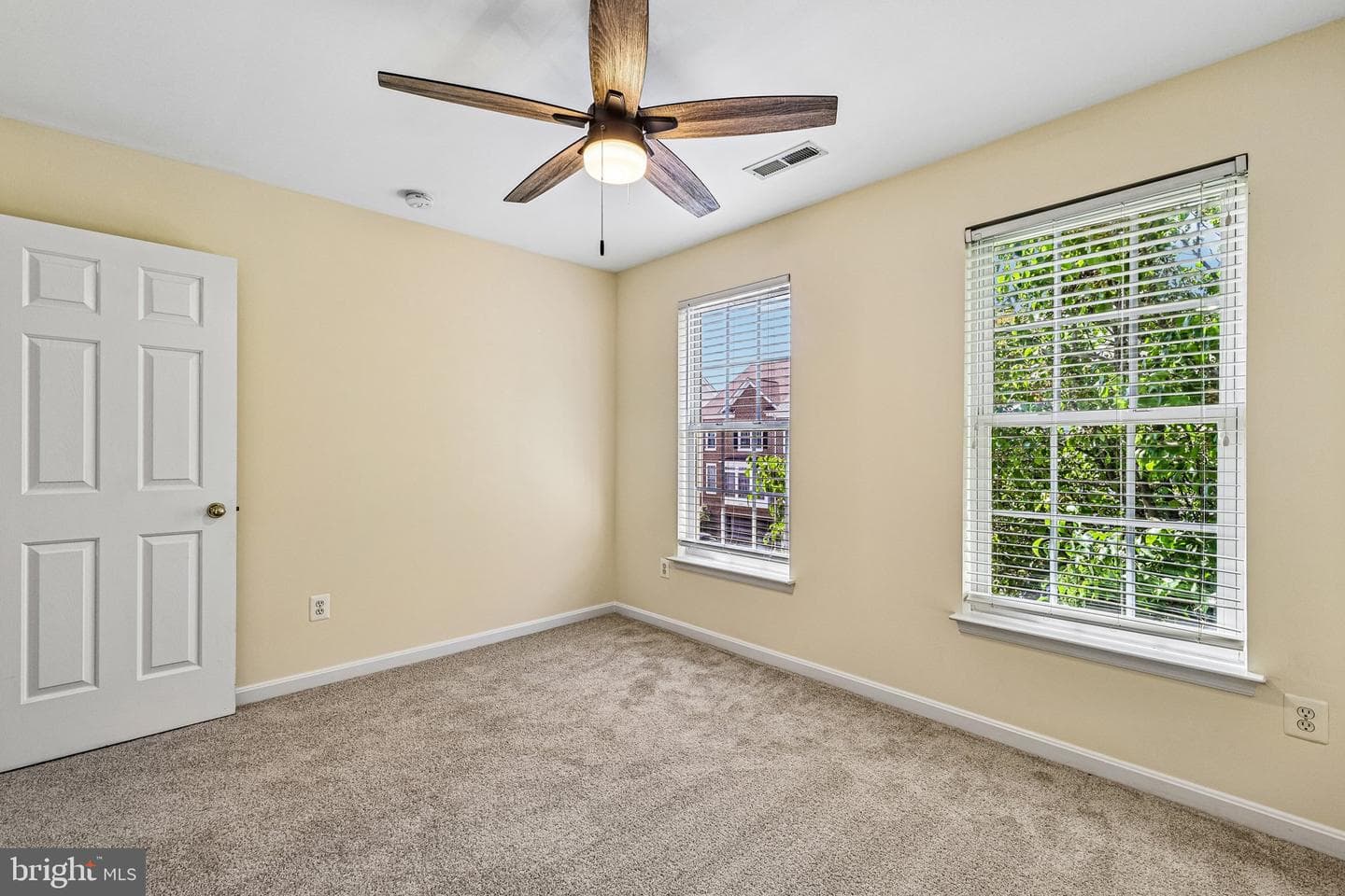 26071 Nimbleton Square photo 36