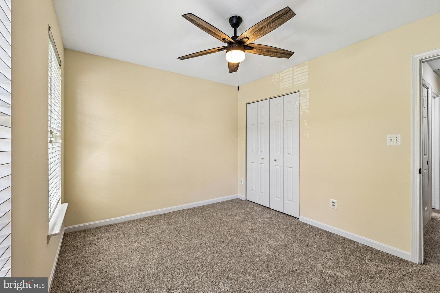 26071 Nimbleton Square photo 38