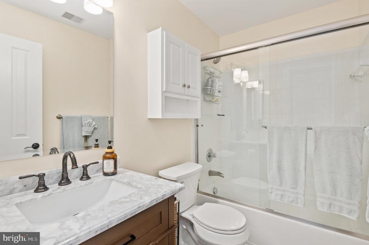 41902 Diabase Square photo 16
