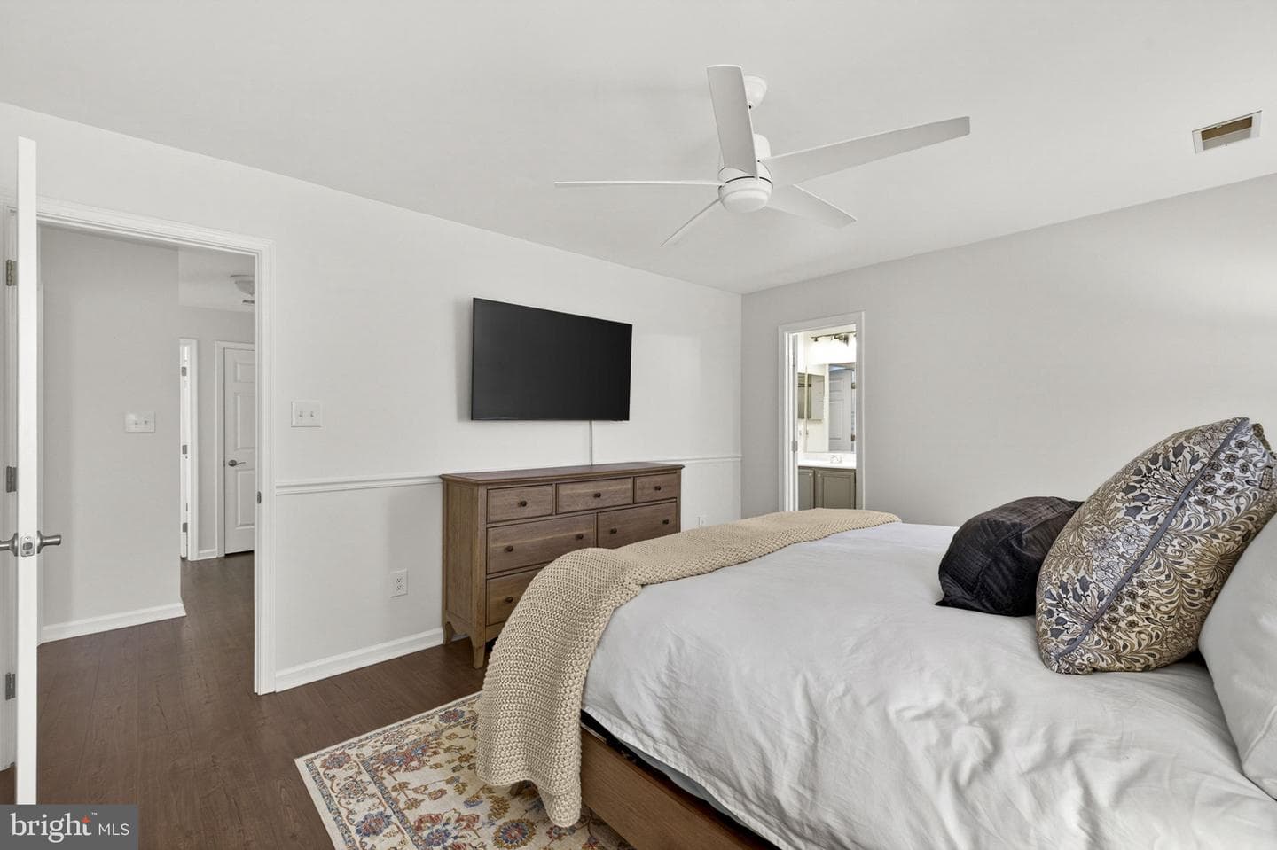 34 Linden Hill Way SW photo 58