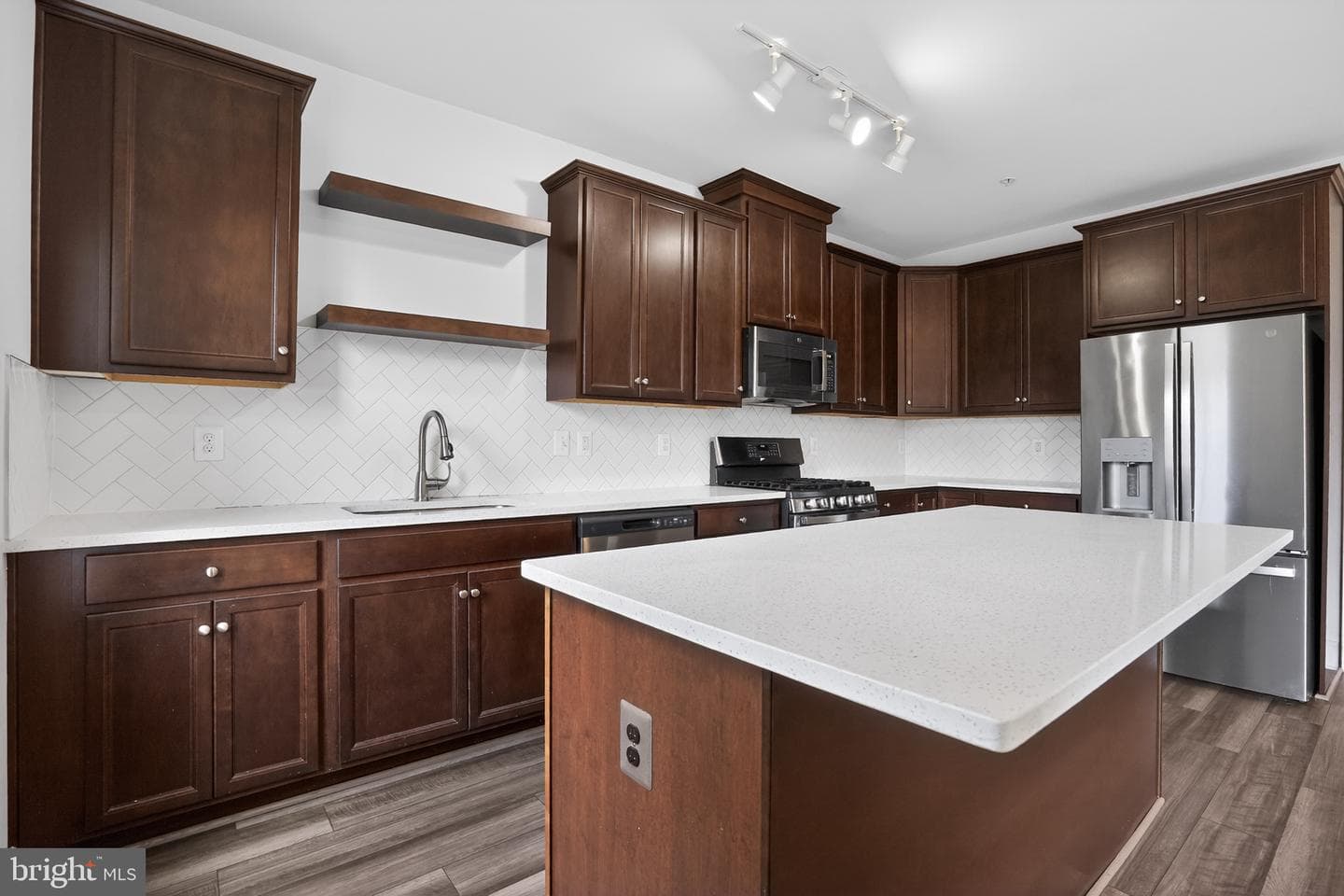 43242 Farringdon Square photo 17