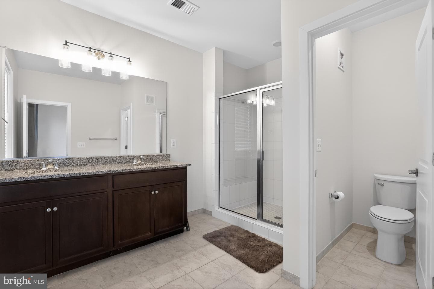 43242 Farringdon Square photo 24