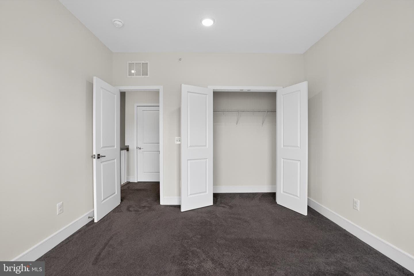 43242 Farringdon Square photo 28