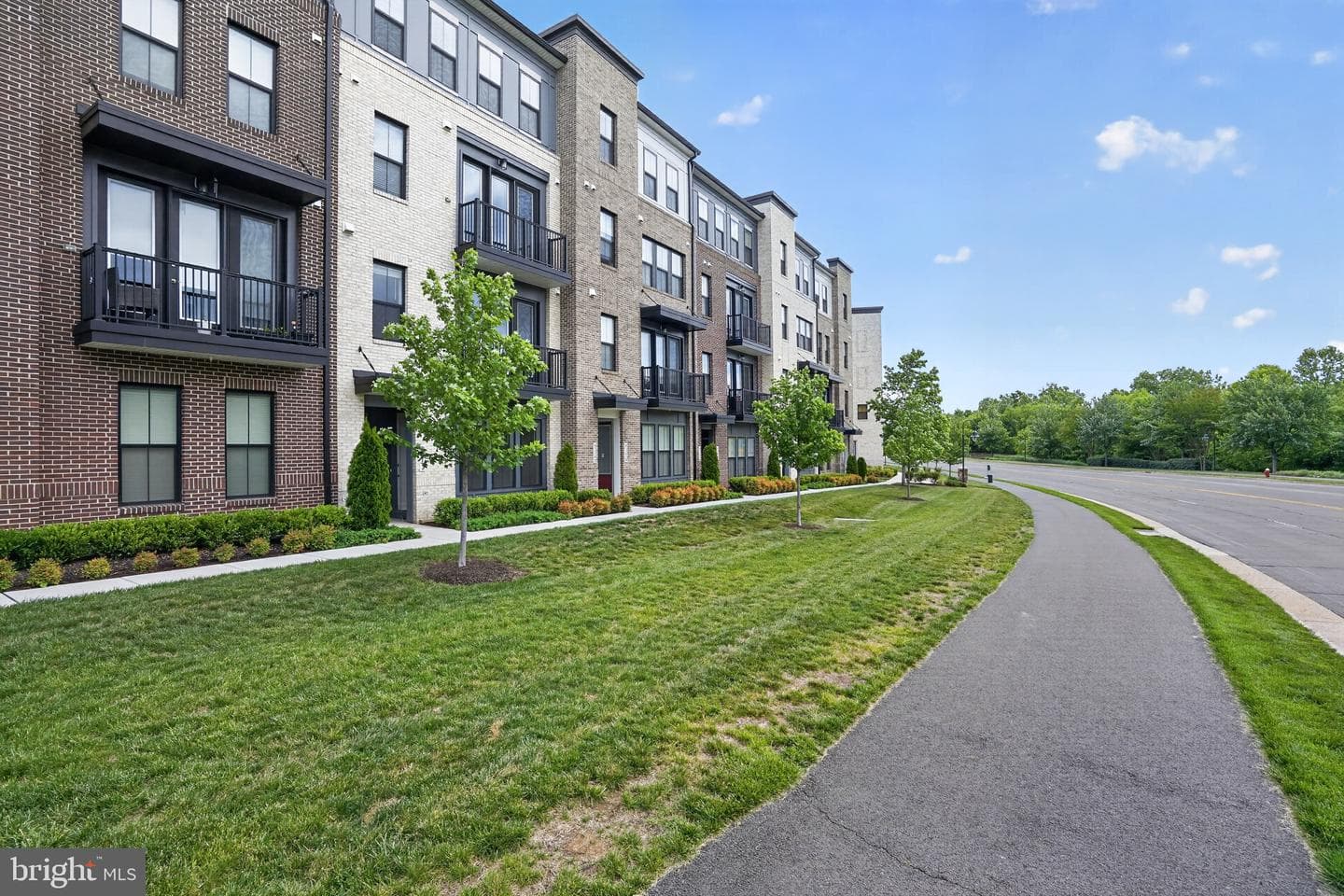 43242 Farringdon Square photo 3