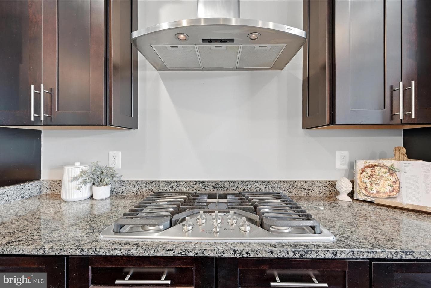 20668 Duxbury Terrace photo 27
