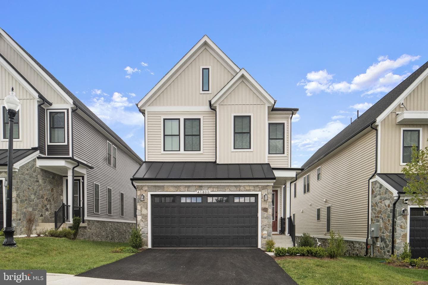 41800 Mellowed Ivory Place, Brambleton