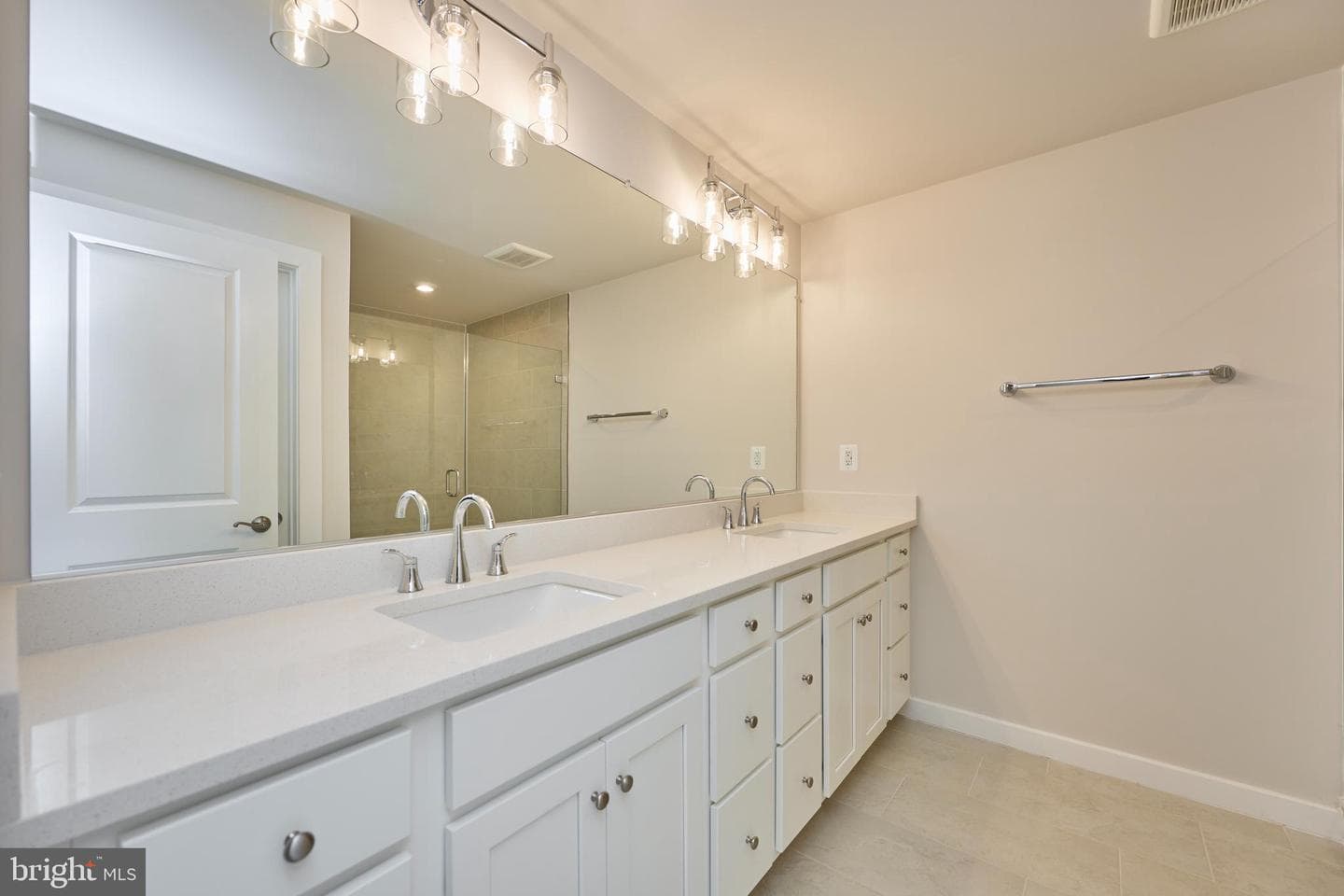 1035 Venifena Terrace SE photo 18