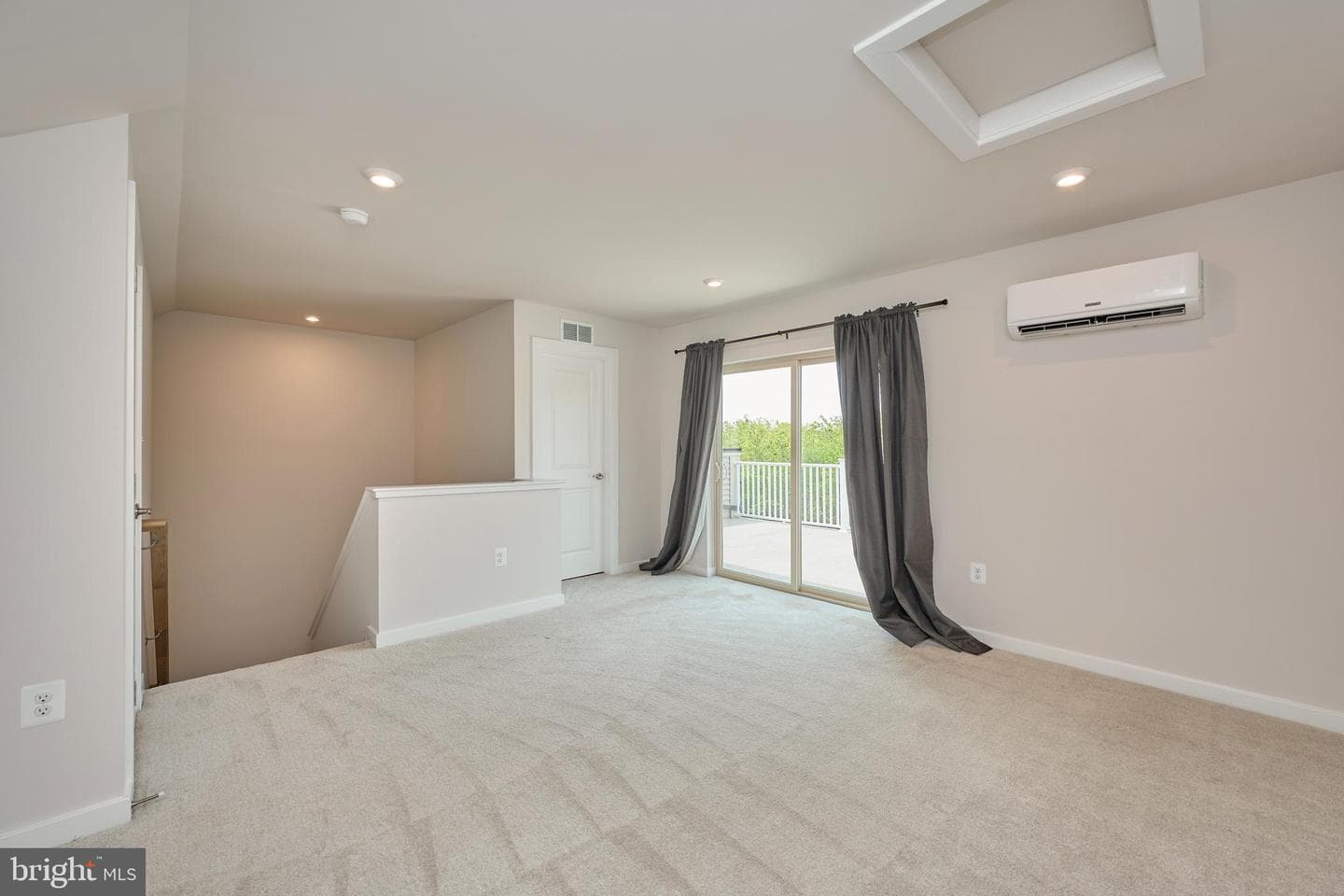 1035 Venifena Terrace SE photo 27