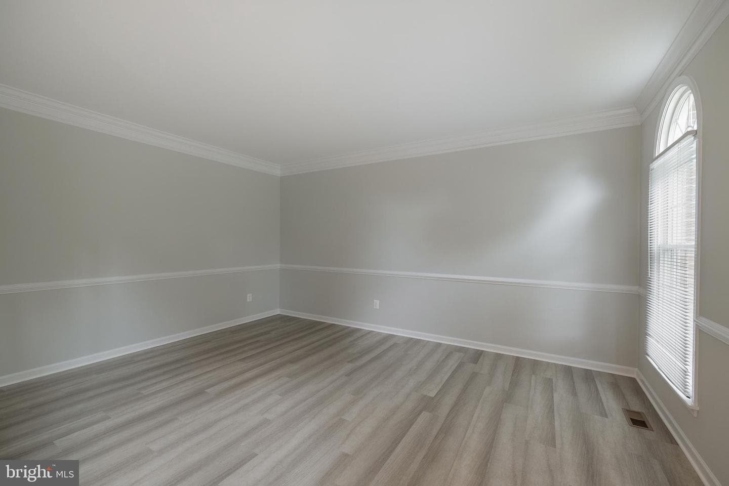 22829 Queensbridge Drive photo 5
