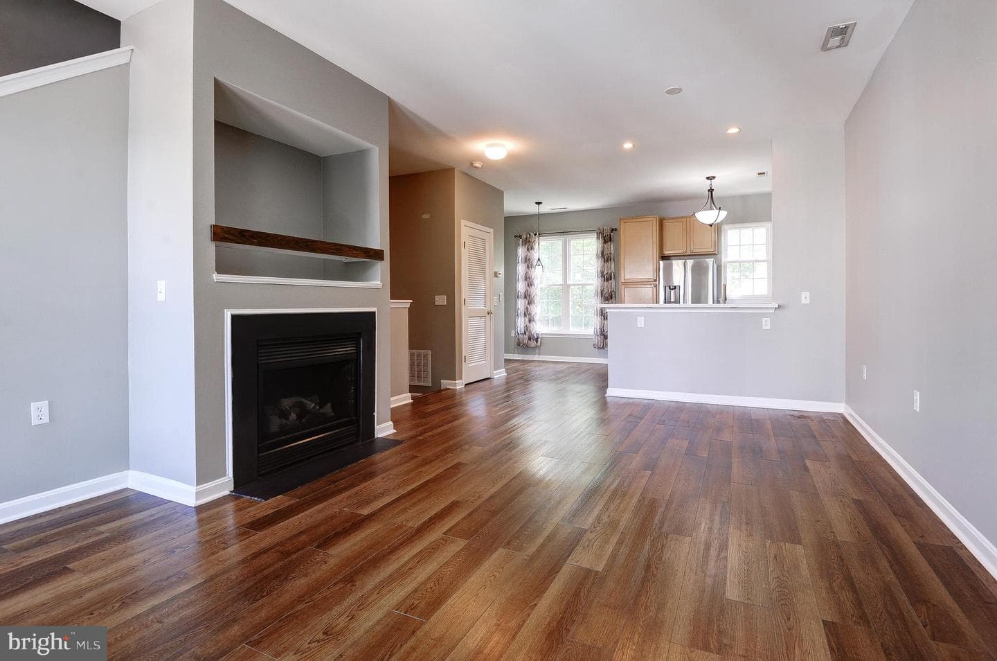 23014 Fontwell Square photo 10