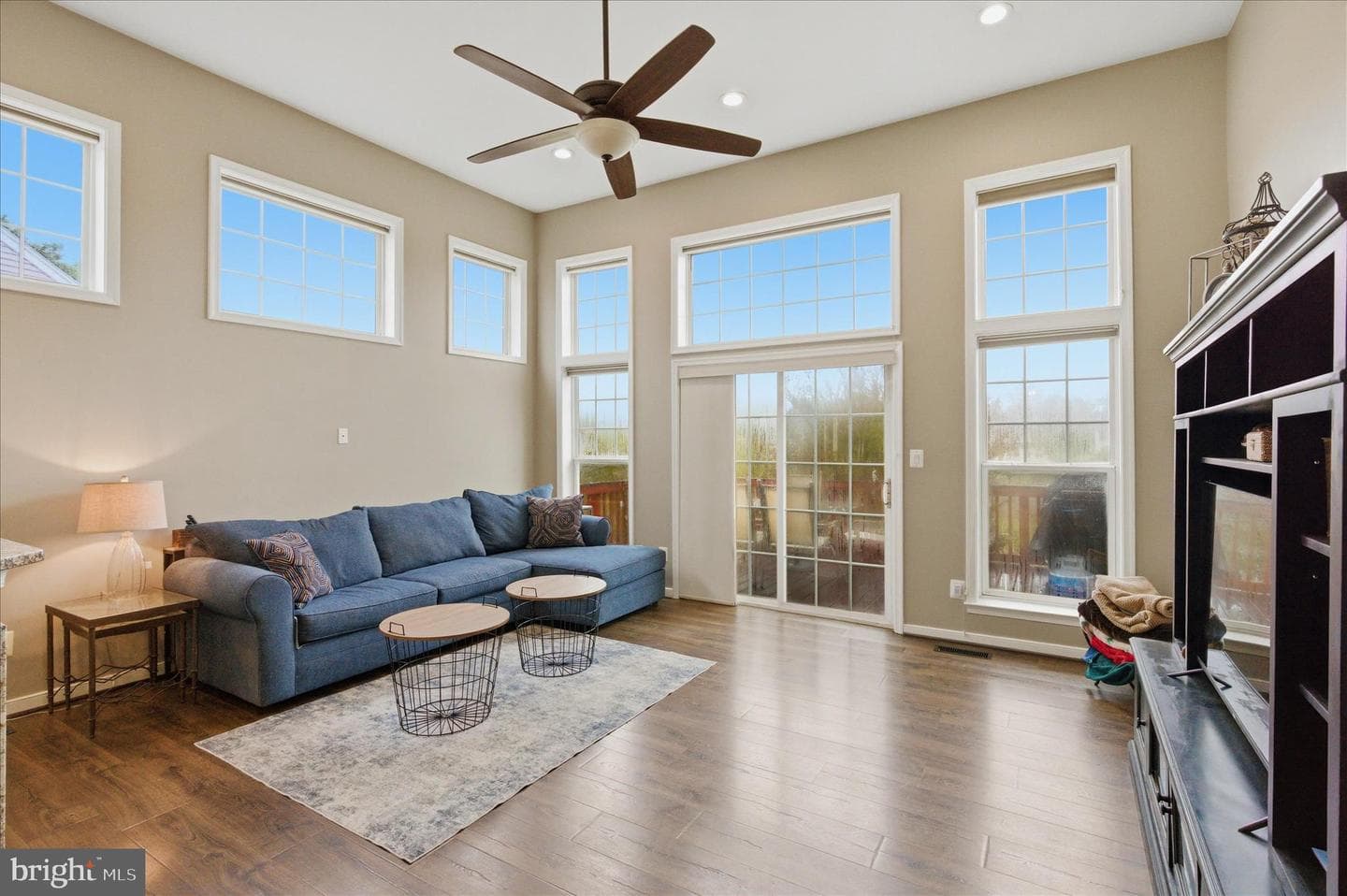 43605 Wembley Lane photo 8