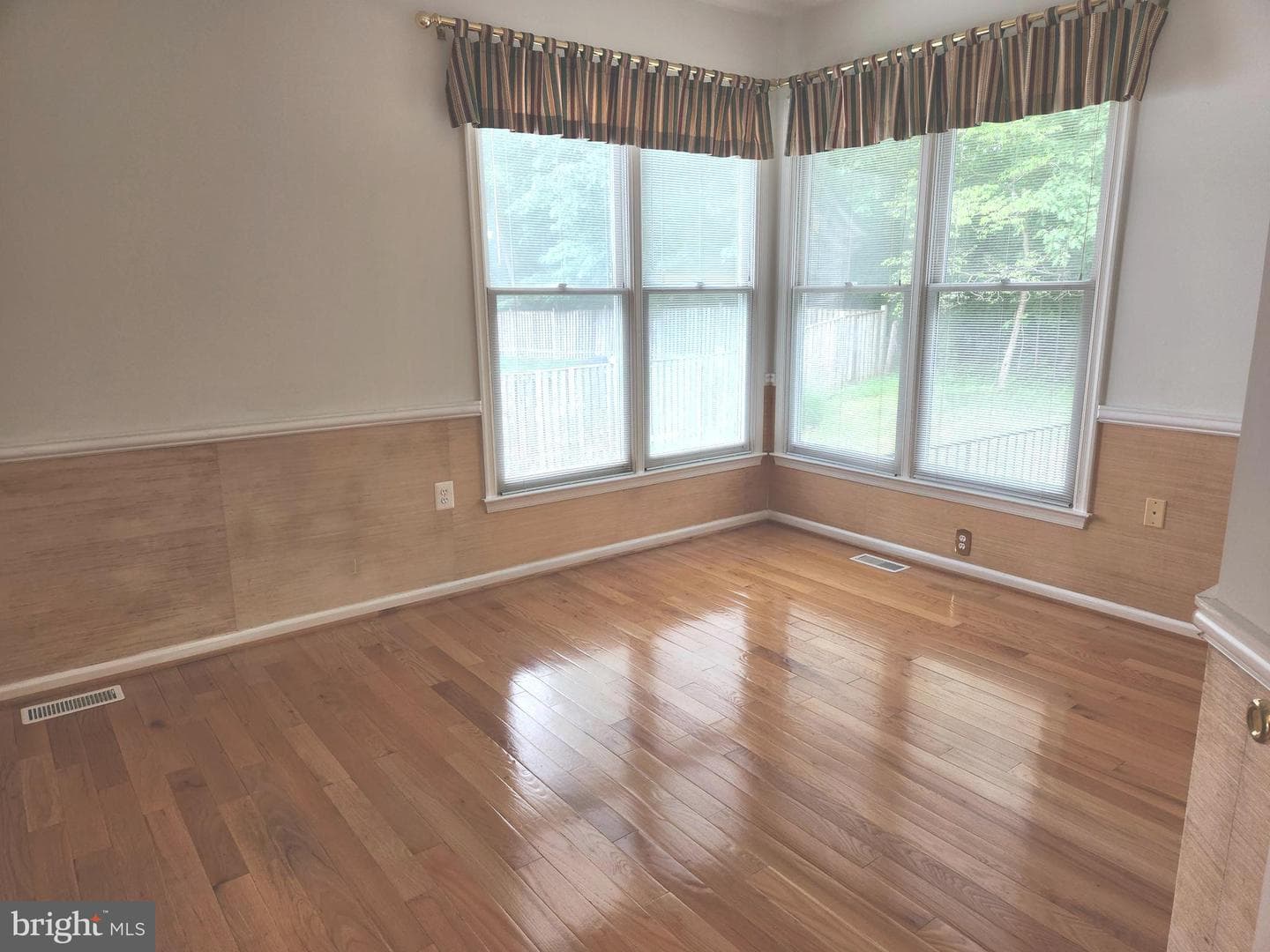 21218 Edgewood Court photo 31