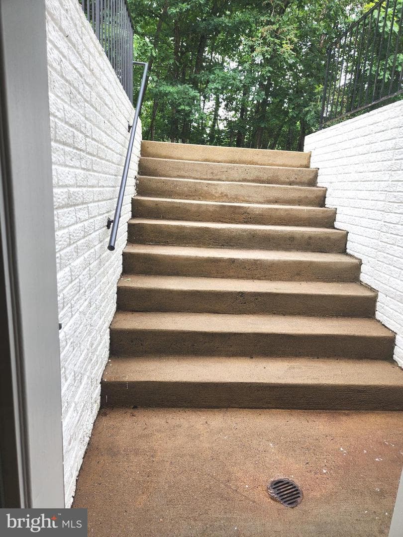 21218 Edgewood Court photo 79