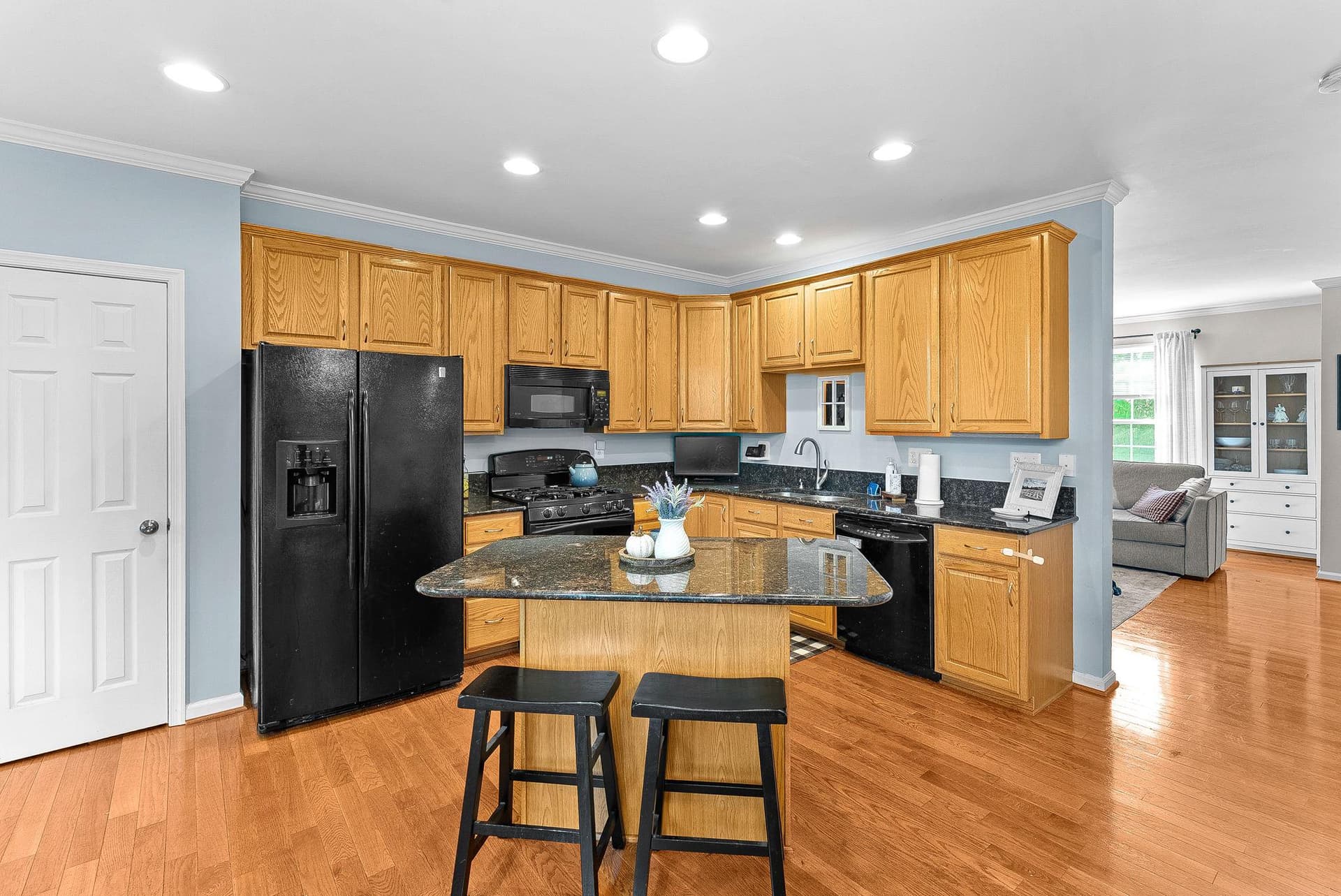 44168 Paget Terrace photo 7