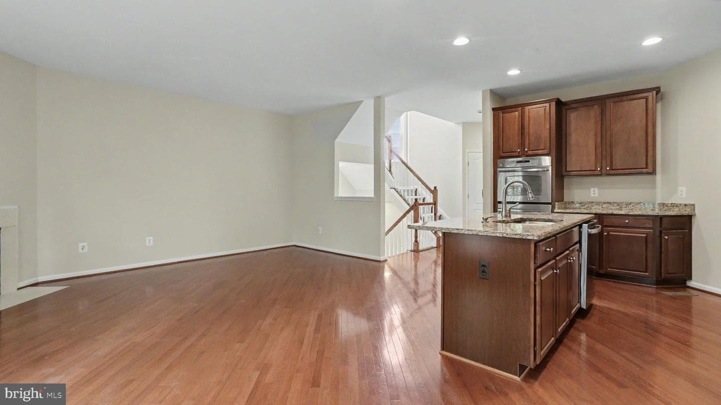 42371 Trellis Square photo 24
