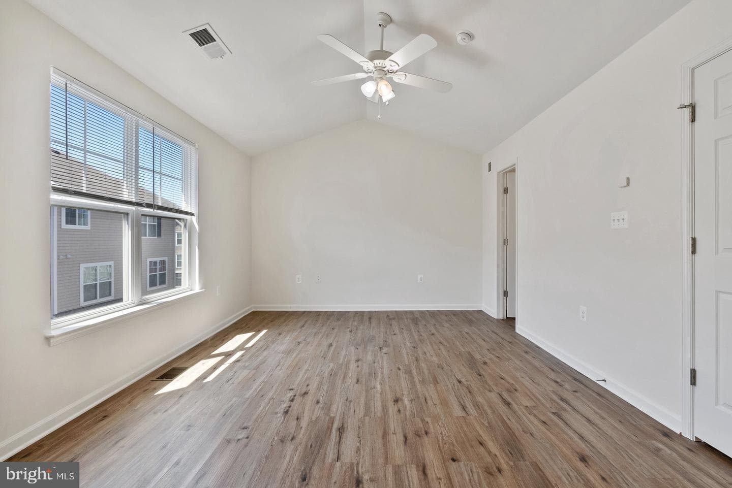 42189 Shorecrest Terrace photo 21