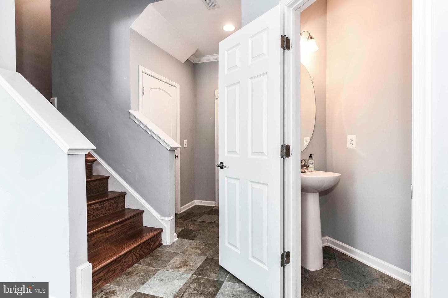44025 Eastgate View Drive photo 6