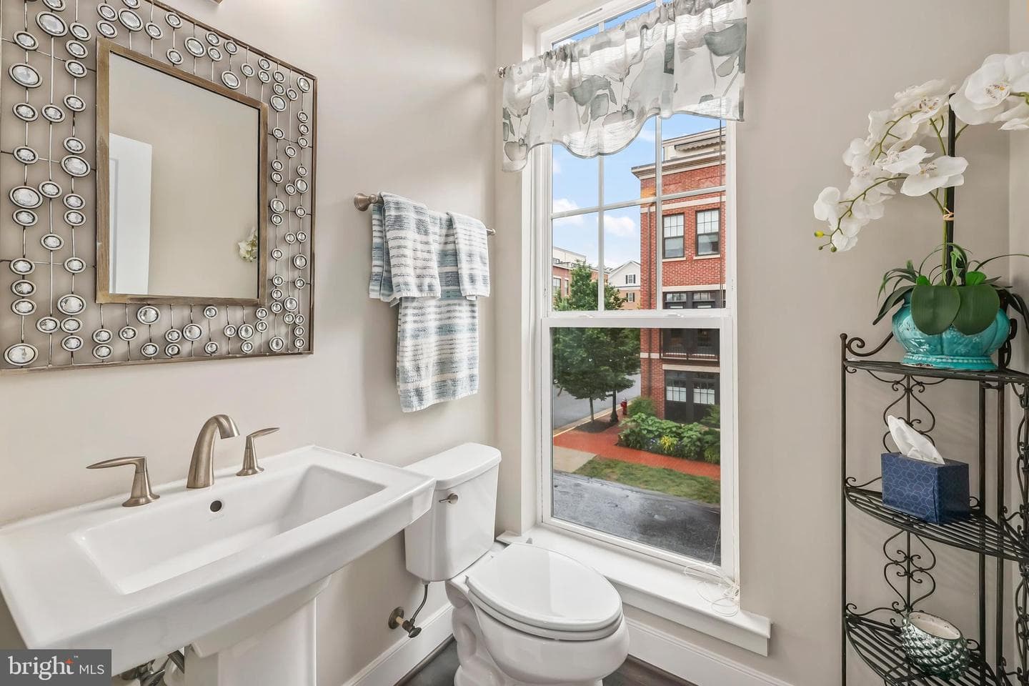 400 Ironsides Square SE photo 19