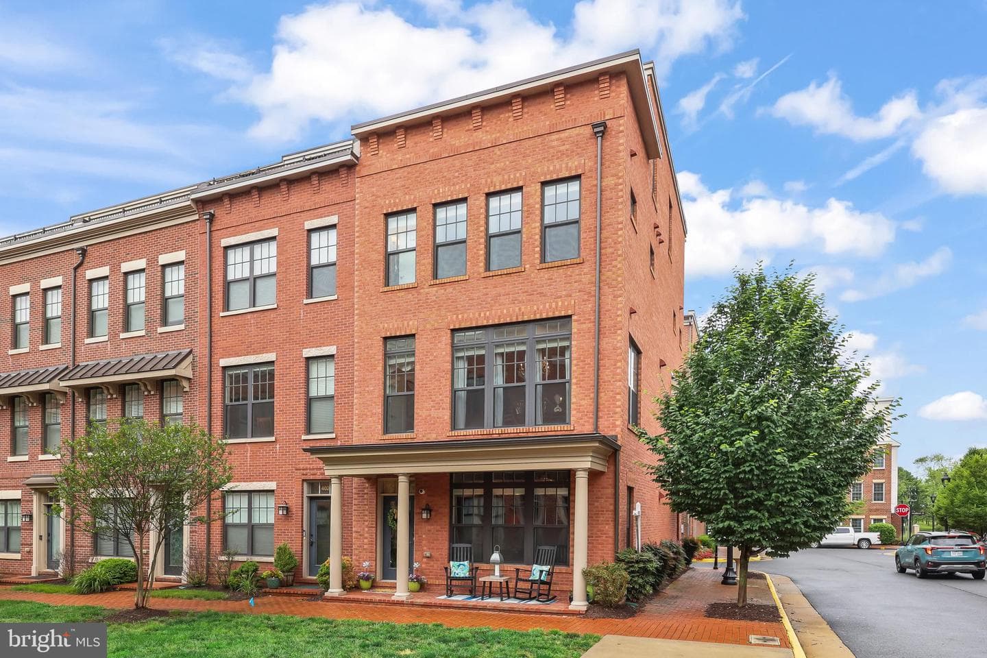 400 Ironsides Square SE photo 2