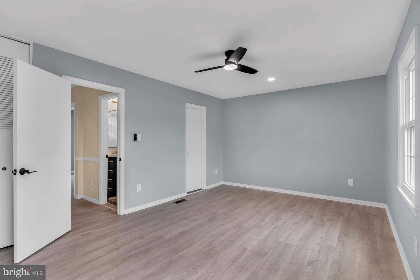 1046 Margate Court photo 24