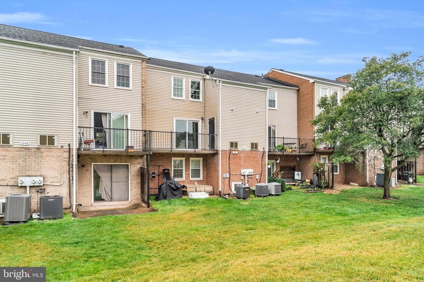 1046 Margate Court photo 38