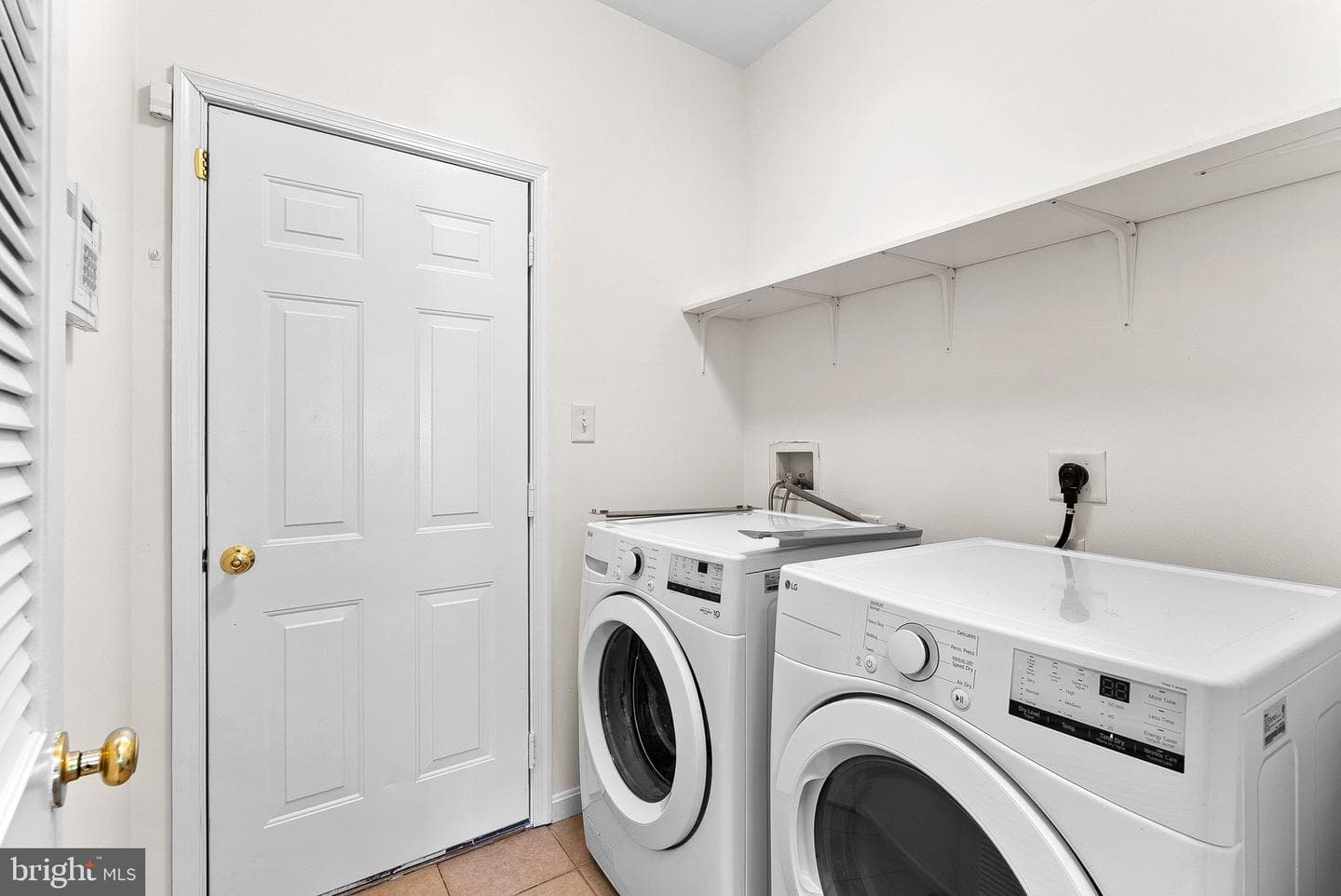 803 Kenneth Place SE photo 25