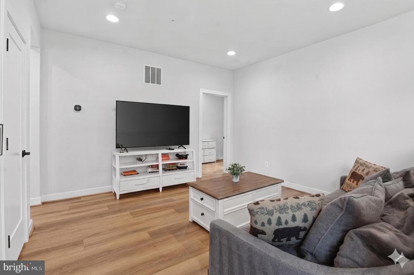 42747 Cushing Terrace photo 16