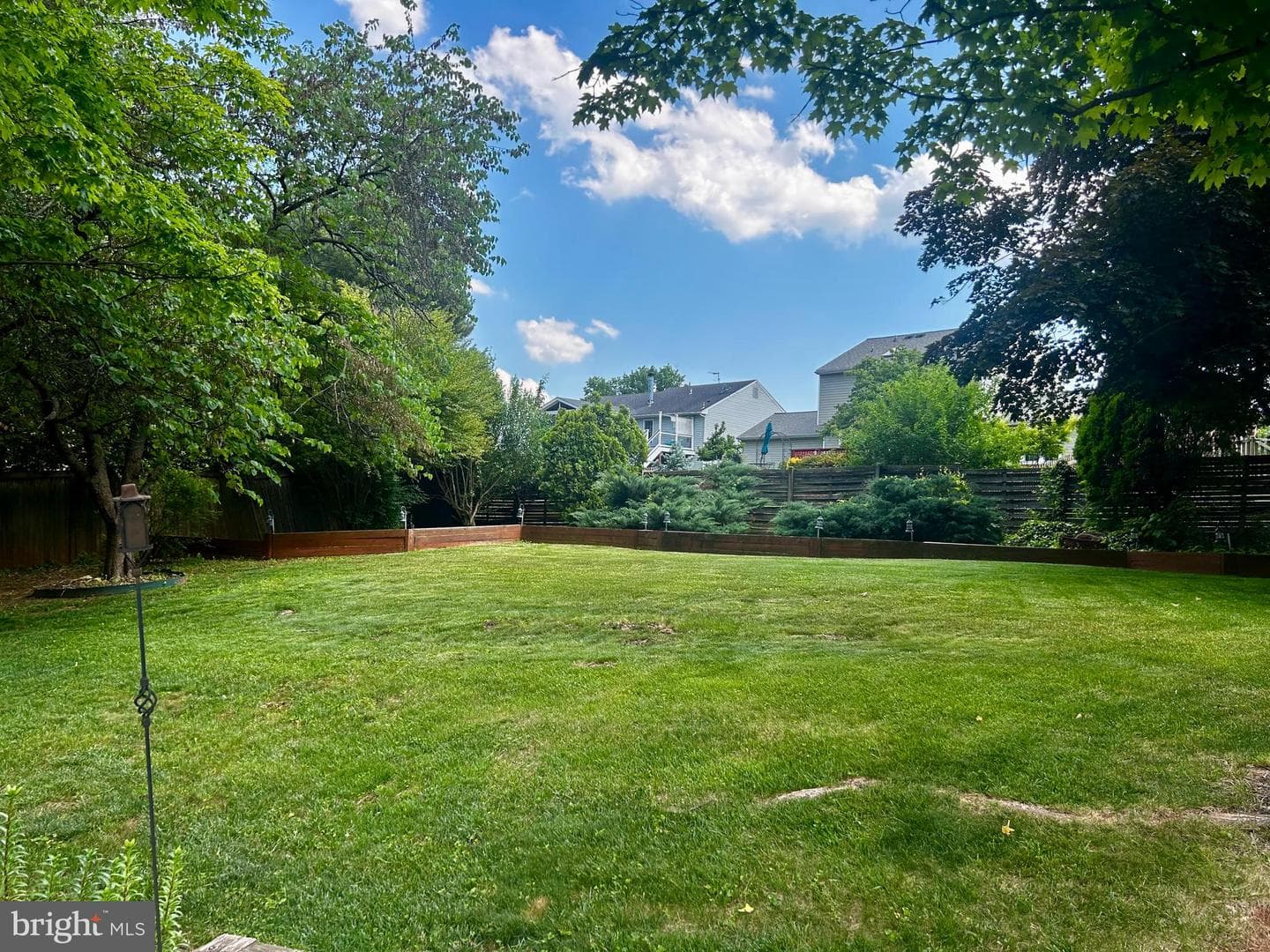 111 Environs Road photo 3